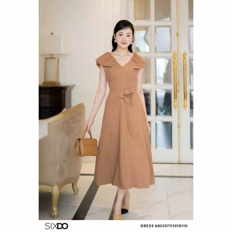 Đầm lụa nâu vàng phối hoa cổ V SIXDO (Yellowish Brown Midi Silk Dress With Flower)