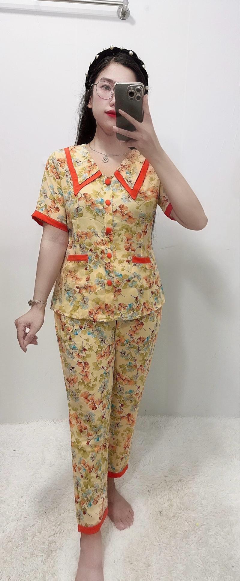Product Introduction of Đồ Bộ Nữ Thiết Kế Cổ Tim Bâu Nhọn, Áo Tay Ngắn Quần 9 Tấc, Chất Lụa Mango Mềm Mát Có Nhiều Hoạ Tiết, Thích Hợp Cho Mọi Lứa Tuổi Kem Top Women đồ  bộ dobo ngủ 5