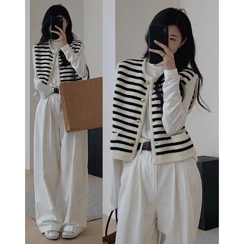 Áo Len Dệt Kim, Phong Cách Đại Học, Áo Vest Sọc, Phong Cách Cổ Điển, Không Tay, Thích Hợp Cho Mùa Xuân Và Mùa Thu, Áo Ghi Lê, Tạo Không Khí Cho Năm Mới, 2024