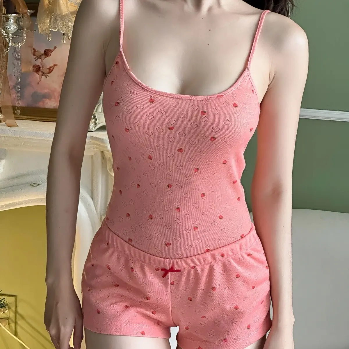 Mini Set | Set đồ ngủ thun lụa mịn - áo 2 dây và quần mini | Chất vải mịn mát  Nữ