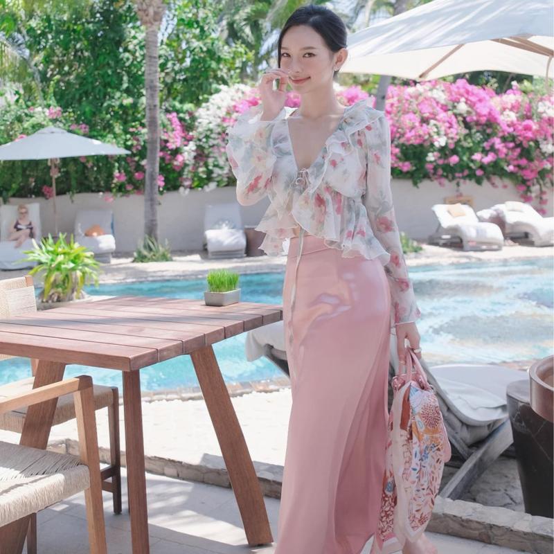 M933 - Set áo voan bèo nơ tay loe phối chân váy maxi xẻ tà đi biển mùa hè  Loe