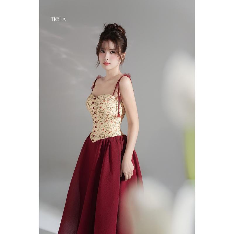 TIELA Đầm váy hoa đỏ -Claire Dress
