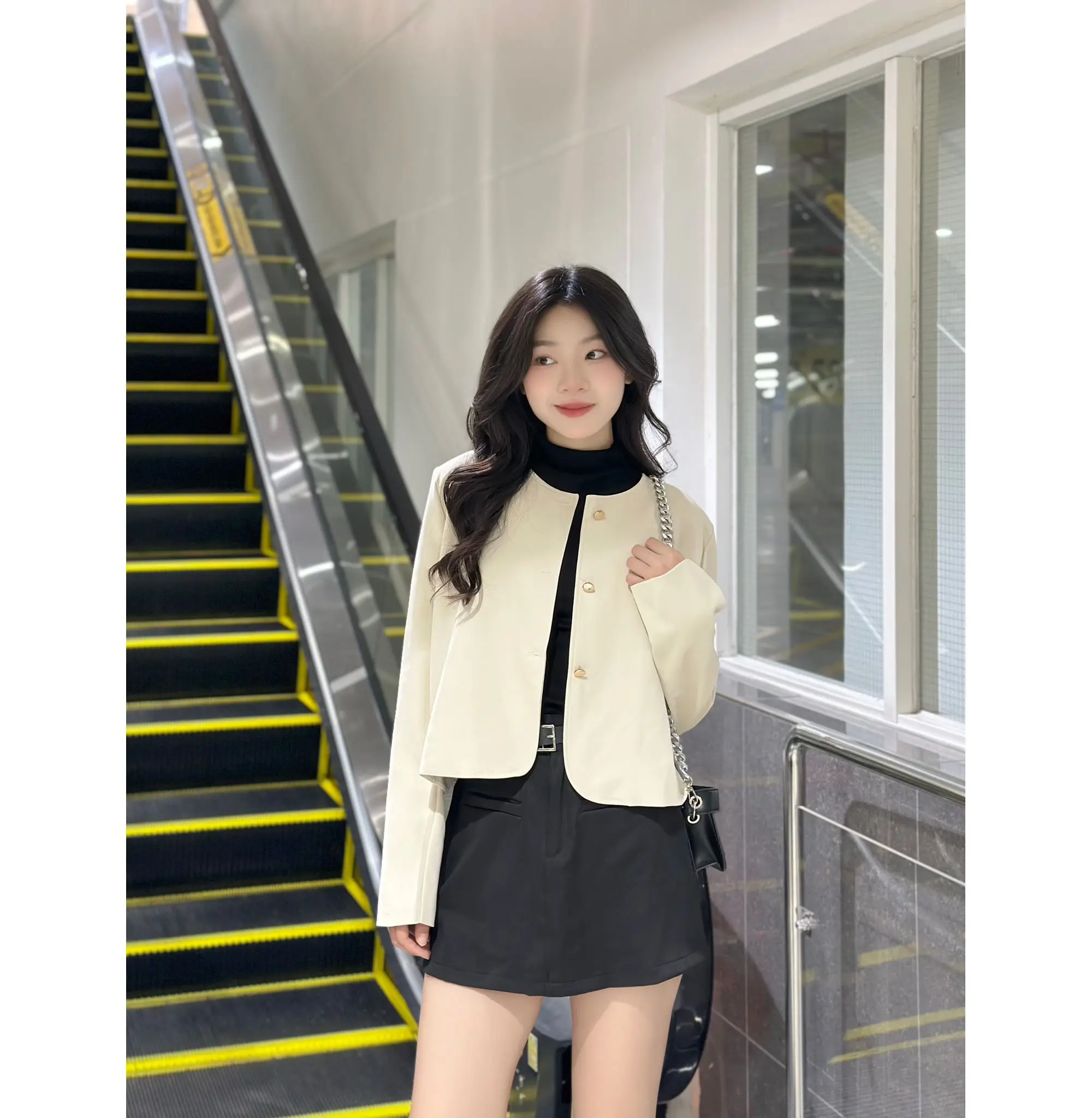 Áo Khoác Vest Blazer Nữ Trơn Khuy Đồng Cổ Tròn 29feb.closet Một Túi Trước Thu Đông - A350 Women Top  Kem | BigBuy360 - bigbuy360.vn