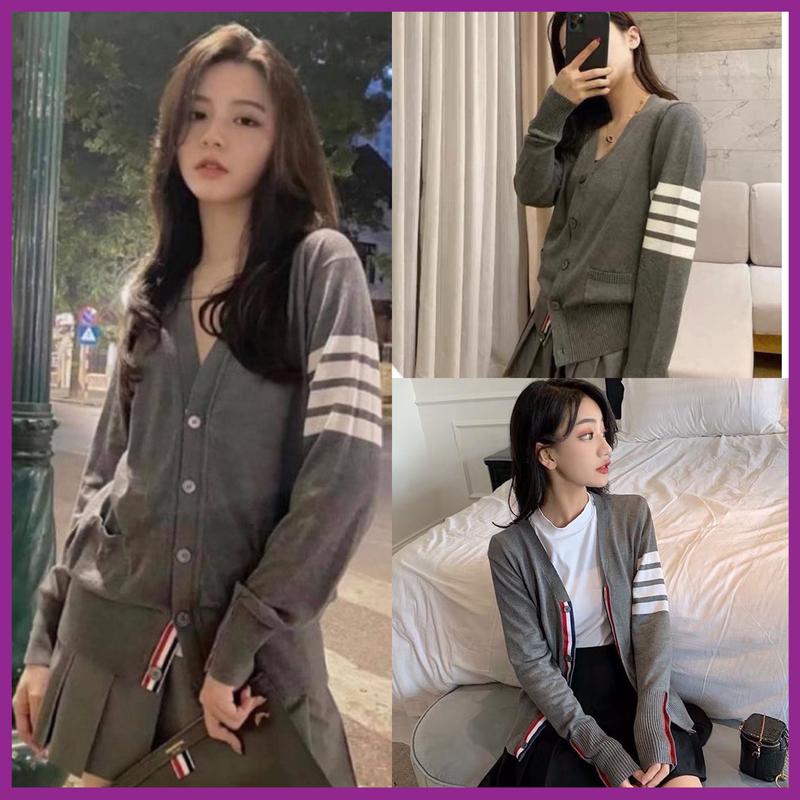 Áo Khoác Cardigan Nam Nữ Màu Xám Kẻ Sọc Viền Đỏ & Xanh