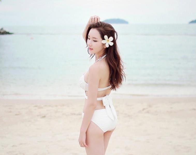 Product Introduction of [two piece triangle]Bikini Sexy Three-Point Army Green Steel Bracket Push up Cup Sexy Push-up Personality Bandage Split Swimsuit Women's Two-Piece Triangle 19