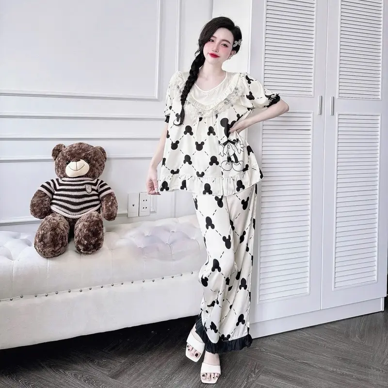 ️Em lên tiểu thư phối bèo tay ngắn quần dài new️ Form < 65kí, quần có túi ạ Women Áo Nữ 2