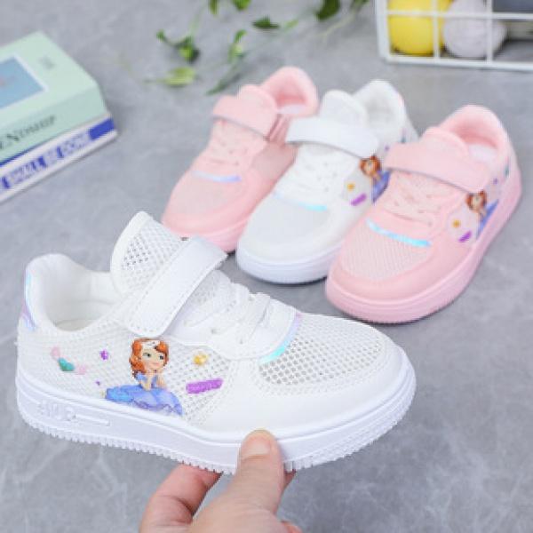 Product Introduction of Spider-Man with Light Children's Sandals 2024 Summer New Anti-Kick Closed Toe Sandals Boys Children Beach Shoes 11