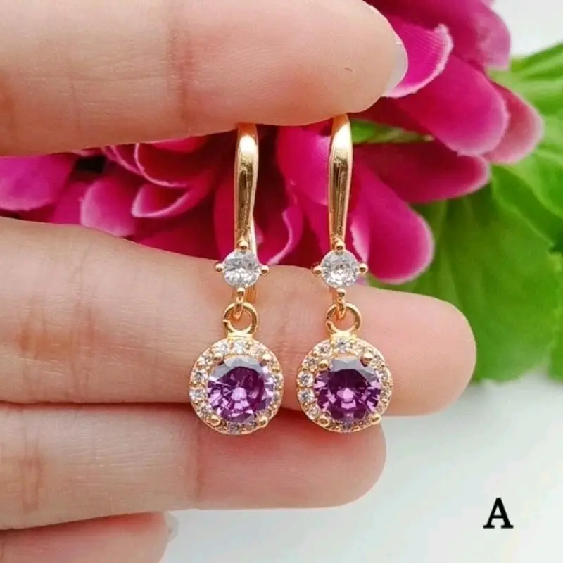 Anting Lapis Emas Titanium Anti Luntur Awet Gold Berkilau Aksesoris Elegan Earrings