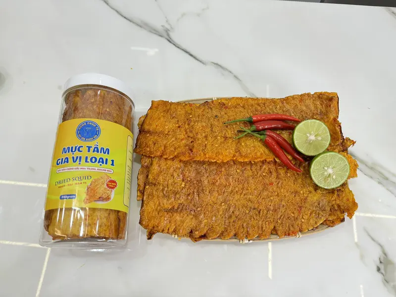 [BÁN CHẠY 2025] 01 Hộp Mực Cán Tẩm Loại 1 250g [Không Tính Hộp]  Hưng Food 79 - Đặc Sản Nha Trang Snack Ăn Vặt Dai, Đậm Vị, Lôi Cuốn mựctẩmgiavịhưngfood 2