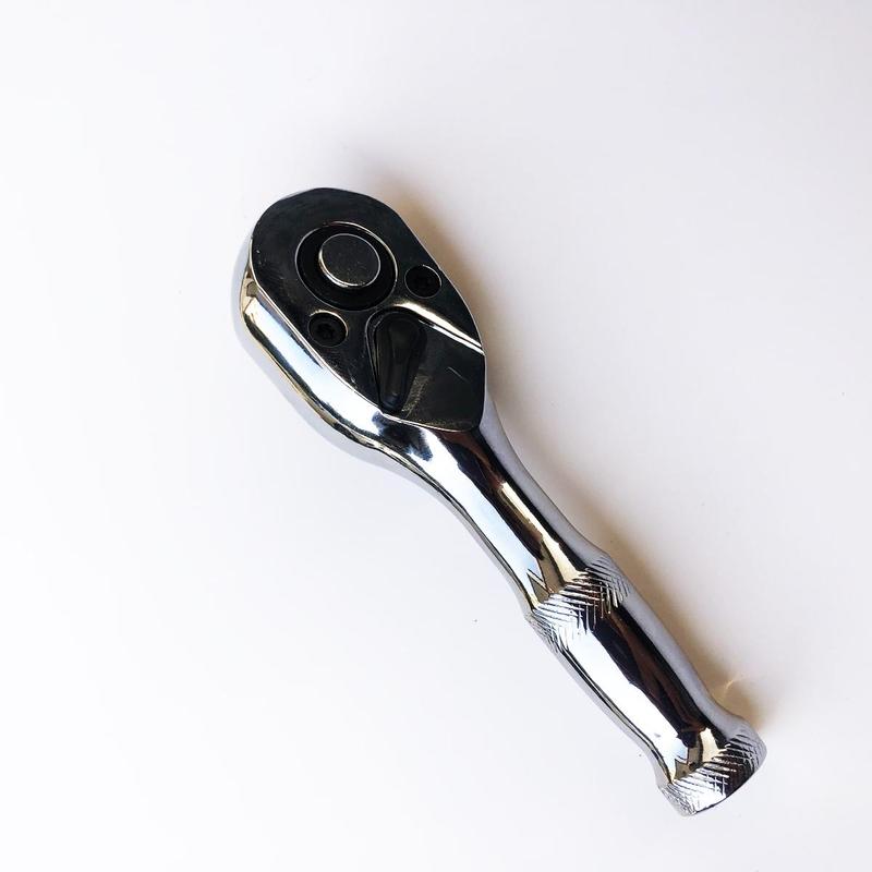 1/4 Inch Short Handle Quick Release Wrench, Portable 72-tooth Ratchet Wrench, Multipurpose Hand Tool for Home & Office 4