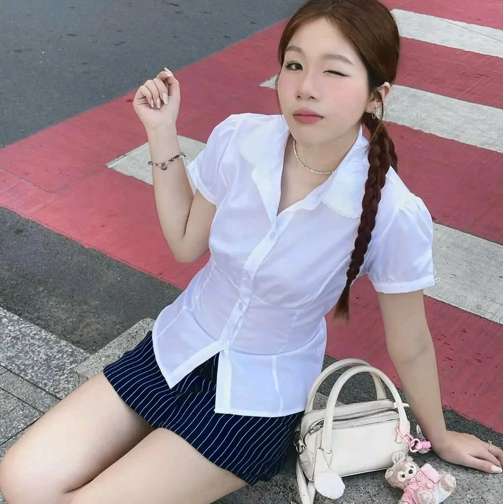 sơ mi cổ ren, thắt dây sau lưng
