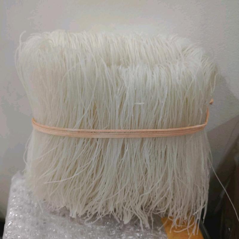 2Kg Bún gạo khô Bình Định ( luộc ra giống bún tươi ) 2 kg luộc ra được 6kg Thức Ăn