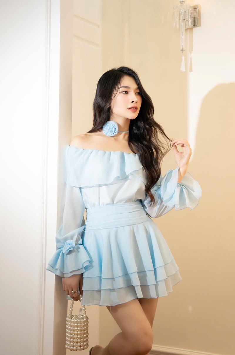 Product Introduction of Váy Dự Tiệc Trễ Vai Tay Đính Hoa Phối Chân Váy Xòe 3 Tầng Cira Boutique D0939 - Voan Tơ - Size S/M/L - Be/Xanh/Đen - Nữ - Dress, Women Tre váy  tiệc 42
