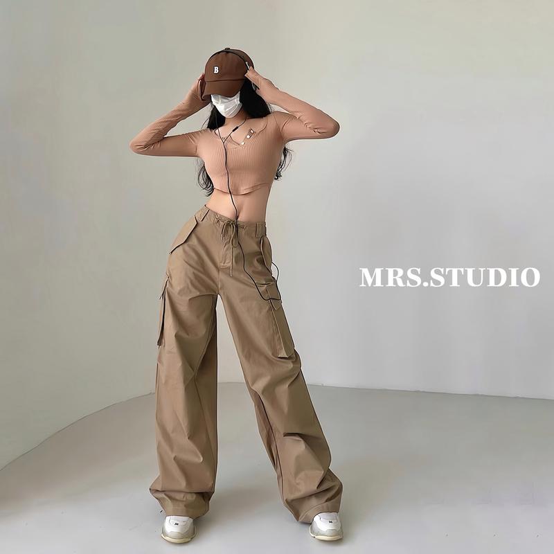 Quần kaki nữ ống rộng dây rút MRS 200gsm co giãn mỏng nhẹ.