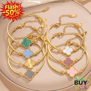 สร้อยข้อมือผู้หญิง ไม่เป็นสนิม ทำจากเหล็กไททาเนียม ชุบทอง 18k สองด้าน ดีไซน์โคลเวอร์สี่แฉก โชคไม่จางหาย ของขวัญเครื่องประดับ มีสีดำ น้ำเงิน ชมพู ขาว เขียว และทอง ประดับ