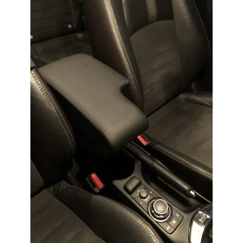 Armrest Box Port Charger + LED Up 7 USB Mobil Mazda CX3 CX-3 2015 - Ultima, All Black 2