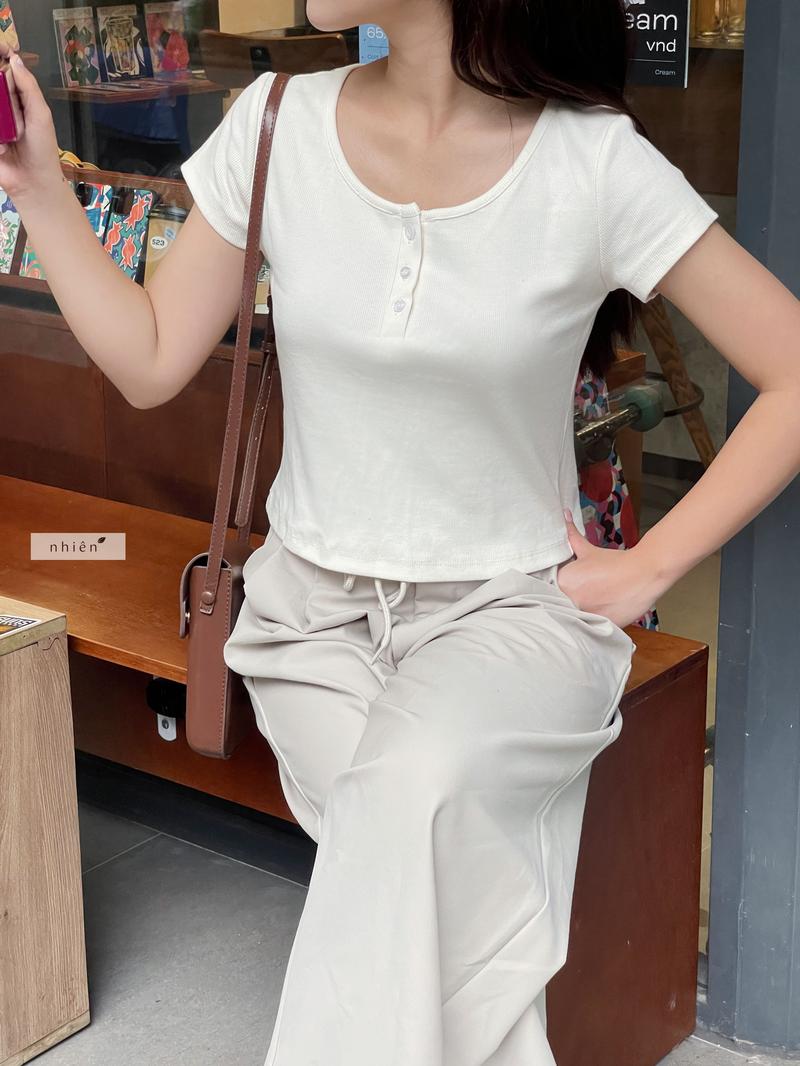 Product Introduction of Tamie Top - Áo thun nữ tay ngắn - áo thun cổ tròn nhiennhienvintage BT221 Women 4