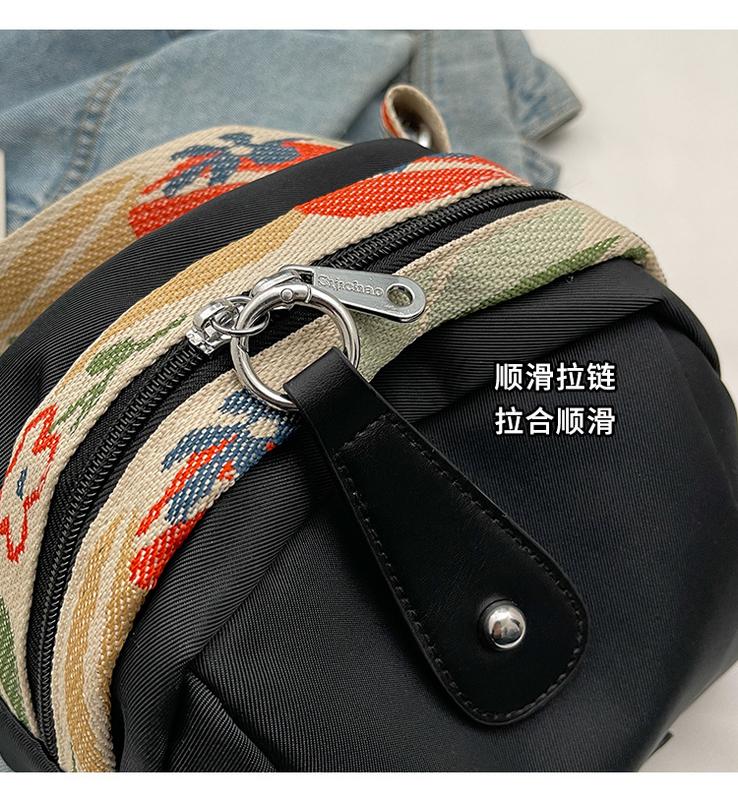 Product Introduction of Large Capacity Simple New Shoulder Small Cloth Bag Women's Messenger Bag Women's Bag Fashion All-Match Lightweight Oxford Cloth Shell Bag 4