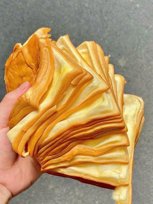 Thùng bánh mì gối ngàn lớp bơ sữa siêu ngon 420gram