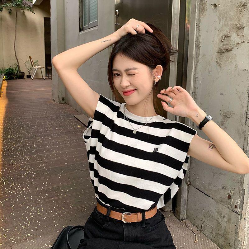 Product Introduction of Áo Thun Vest Sọc, Dành Cho Nữ, Hàng Mới Về Mùa Hè 2022, Thiết Kế Đẹp, Độc Đáo Sang Trọng, Dáng Rộng Vừa Vặn, Áo Mặc Bên Ngoài Cô Gái Nóng Bỏng, Áo Không Tay, Có Thể Mua Lại 1749 19