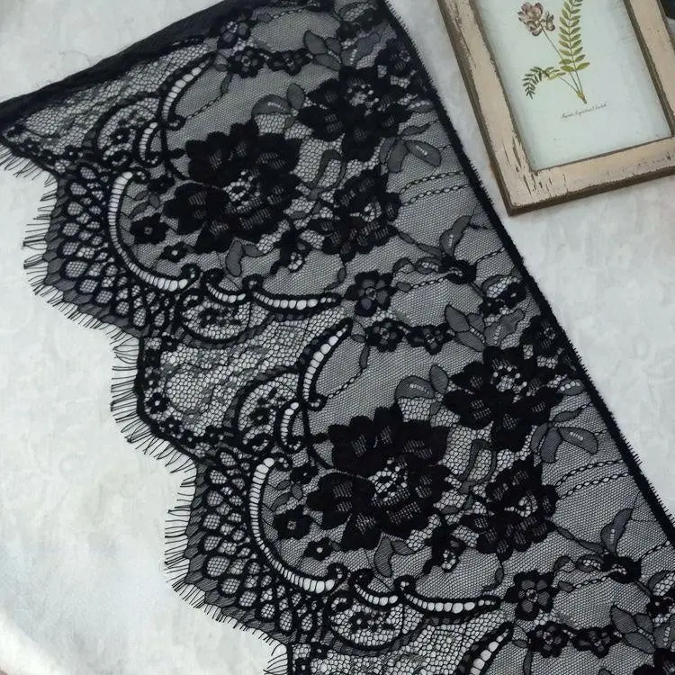 Chantilly Lace Trim Width 27 cm LT0042
