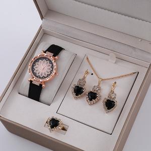 Set Hadiah Mewah, Fesyen dan Elegan, Kotak Set, Tali Pinggang Berlian Buatan Besar, Jam Tangan Kuarza Wanita, Empat Keping, Sesuai untuk Hadiah, Set Hadiah Empat Keping