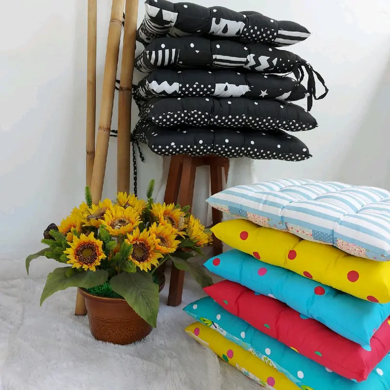 Bantal Duduk Tahu Kotak-kotak kursi 3