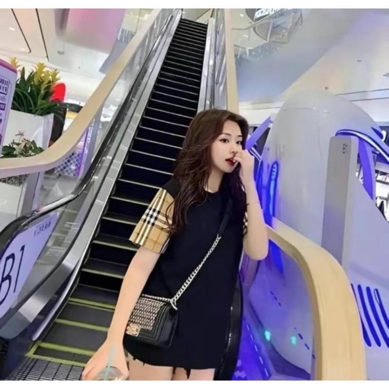 Product Introduction of Áo Phông BBR Tay Kẻ CaRo Nam Nữ Hottrend Chất Liệu Coton Dày Dặn Mới 2024 47