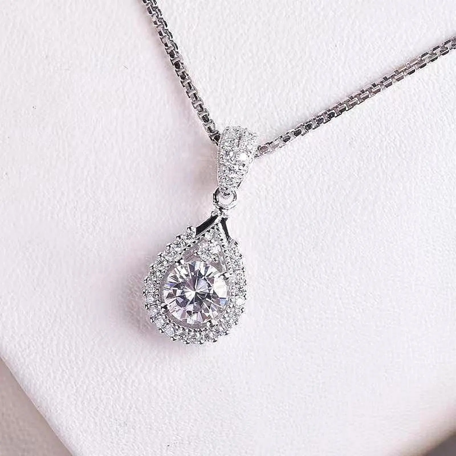Kalung tetesan air laris manis berlapis perak liontin zirkon manis yang unik terkesan mewah cocok untuk diberikan kepada pacar sahabat atau ibu3 Karat Hadiah Untuk Teman Bisa Menulis Kartu Ucapan Memiliki Kotak Gratis