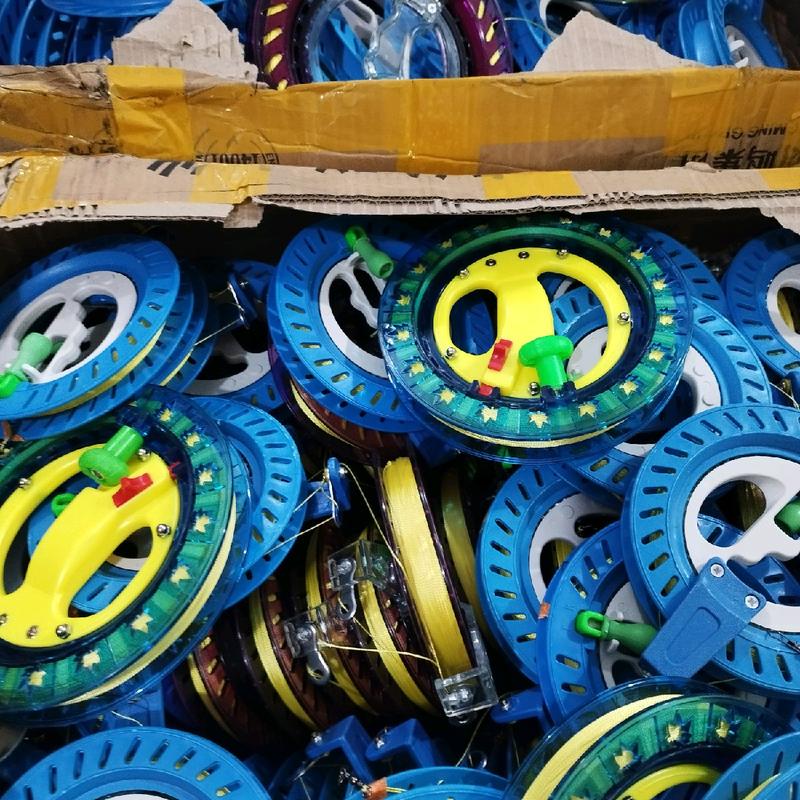 Guồng nhựa thu và thả dây diều sáo nhỏ, kèm dây diều chim Đồ Chơi Toy