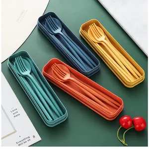 HL0809 Set Sendok Garpu Sumpit Pisau 4in1 Set Alat Makan Travel Warna