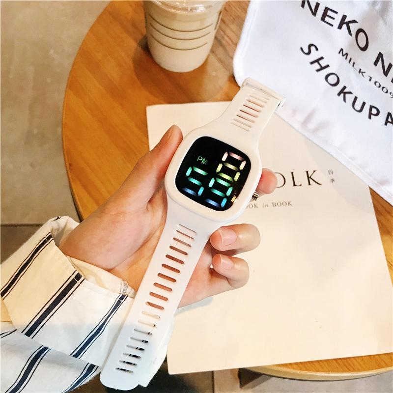 ( Beli 1 Gratis 1 ) Jam Tangan Anti Air Digital LED Pria Dan Wanita Gaya Korea Rubber Watches