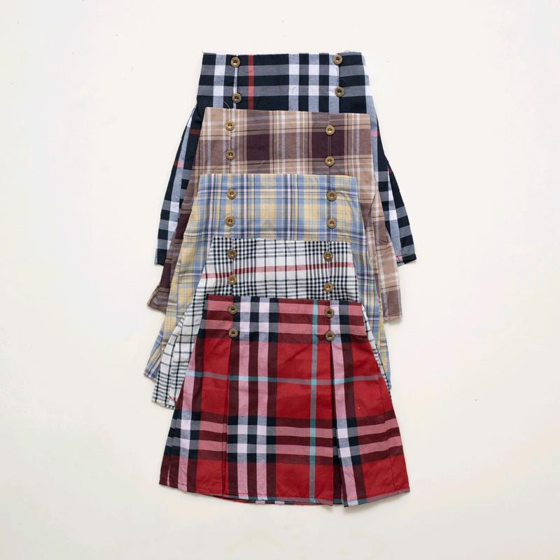 Rok anak katun motif kotak -lipit depan variasi kancing 2