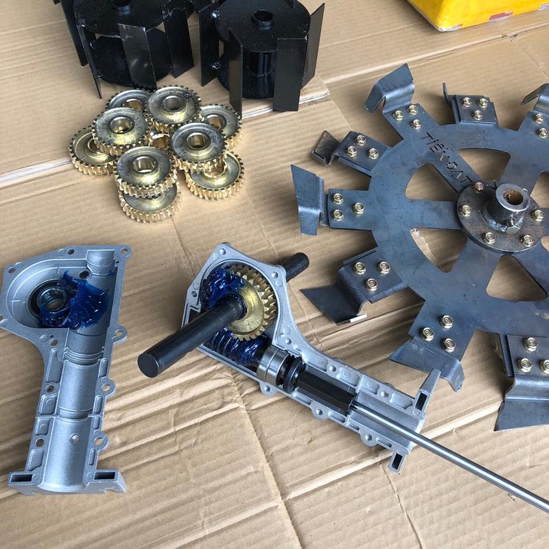 Trọn bộ đào rãnh chôn ống tưới, nhông xới bằng đồng, ráp máy cắt cỏ ống cần 28mm, ti 9 khía