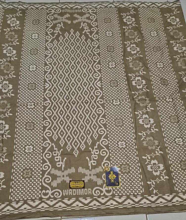 Product Introduction of Sarung Wadimor Bali Motif Terbaru Full Kembang Sarung  Standar Dewasa 1