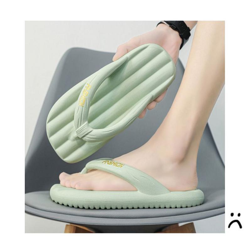 Product Introduction of Men Wear 2024 Hot Super Soft Thick Sole Anti-slip Anti-odor Lightweight Outdoor Home Clip-on Slippers 23