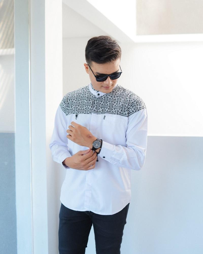 Product Introduction of Baju Koko Elrumi lengan panjang motif Falcon kombinasi Batik Warna Putih 2