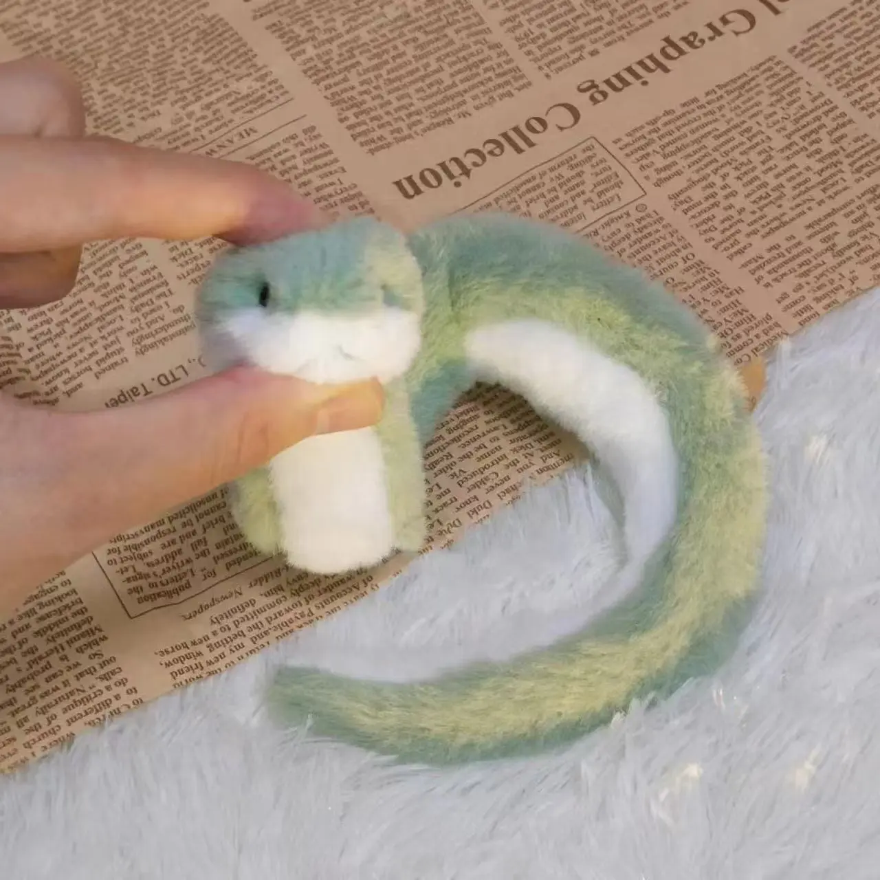 Cute little snake doll, children's plush toy, cloth doll, sofa, living room decoration