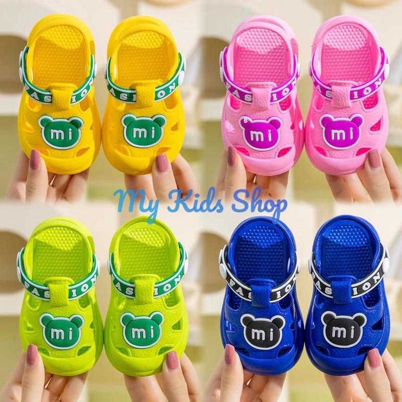  Dép sandal rọ cúc bấm cao su chống trượt cho bé trai bé gái - mẫu gấu Mi 