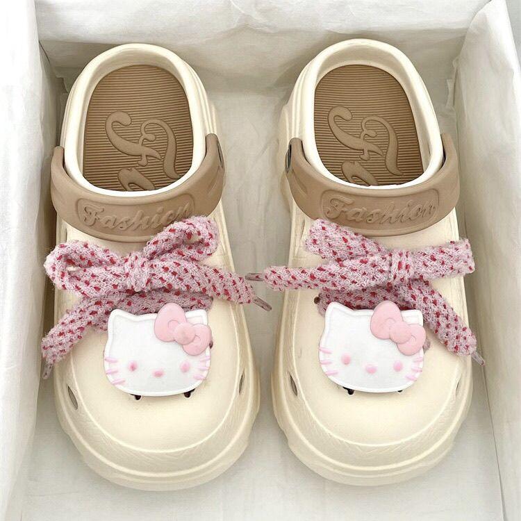 Product Introduction of Terompah Berventilasi Hello Kitty, Untuk Wanita, Sesuai untuk Musim Panas, Boleh Dipakai Di Luar, Sandal Platform Kaki Tertutup, Rekaan Pantai Tepi Laut Comel, Baharu pada 2024 1