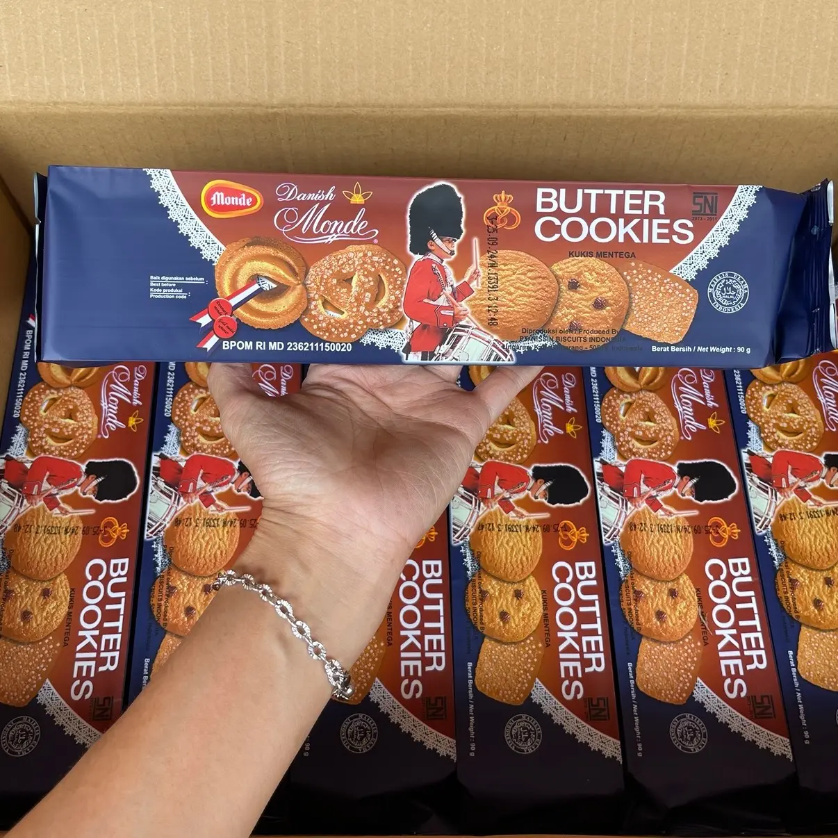 Agen distributor makanan ringan snack cemilan biskuit Monde butter cookies 90gr danish murah