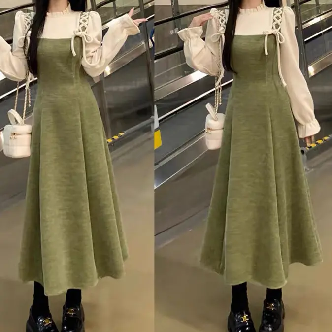 Autumn Winter New French Retro Fake Two-Piece Ruffled Collar Dress Green Forest Long Dress with Design Sense