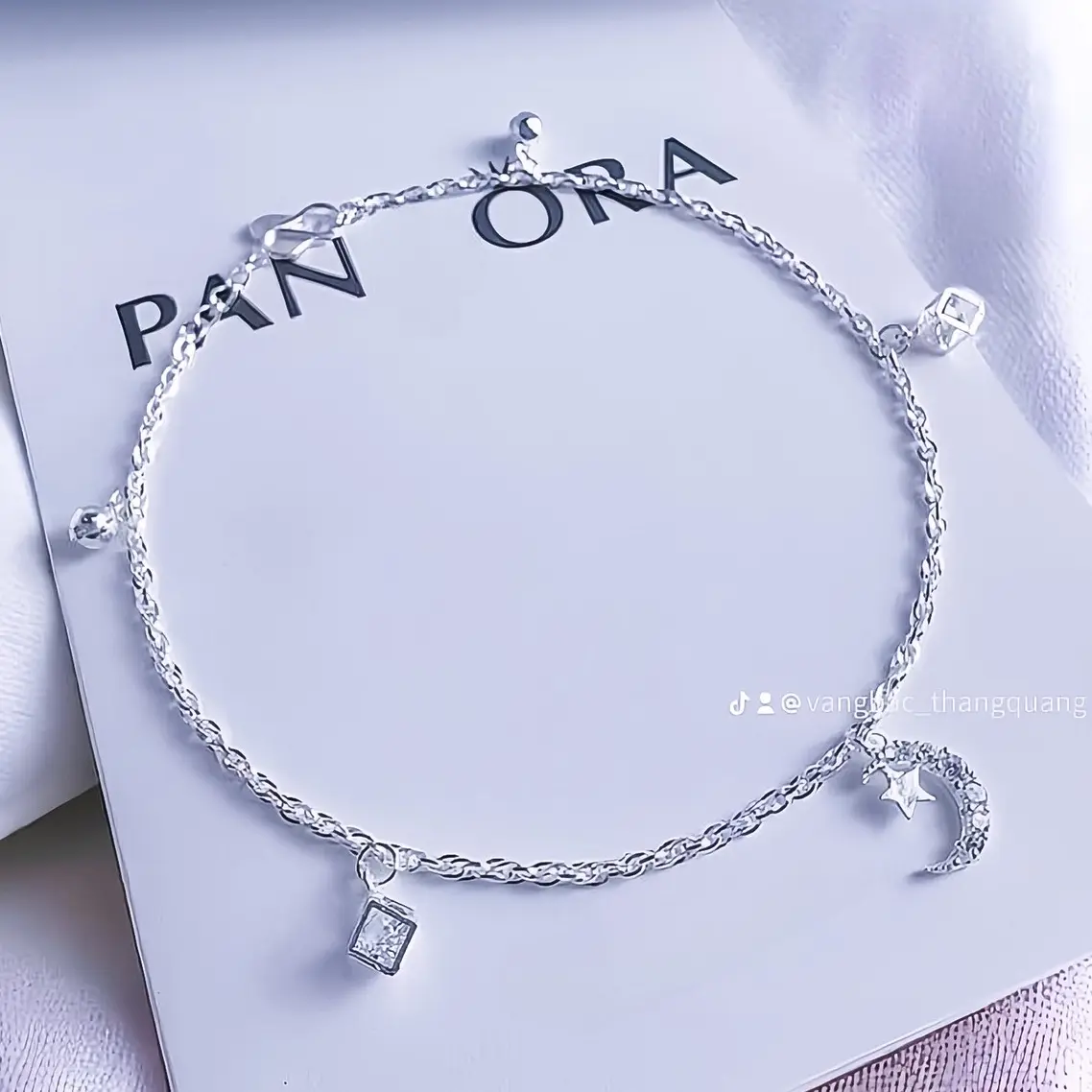 Vàng Bạc Thắng Quang_TQJ_Lắc chân Bạc dây xoắn kép charm trăng khuyết