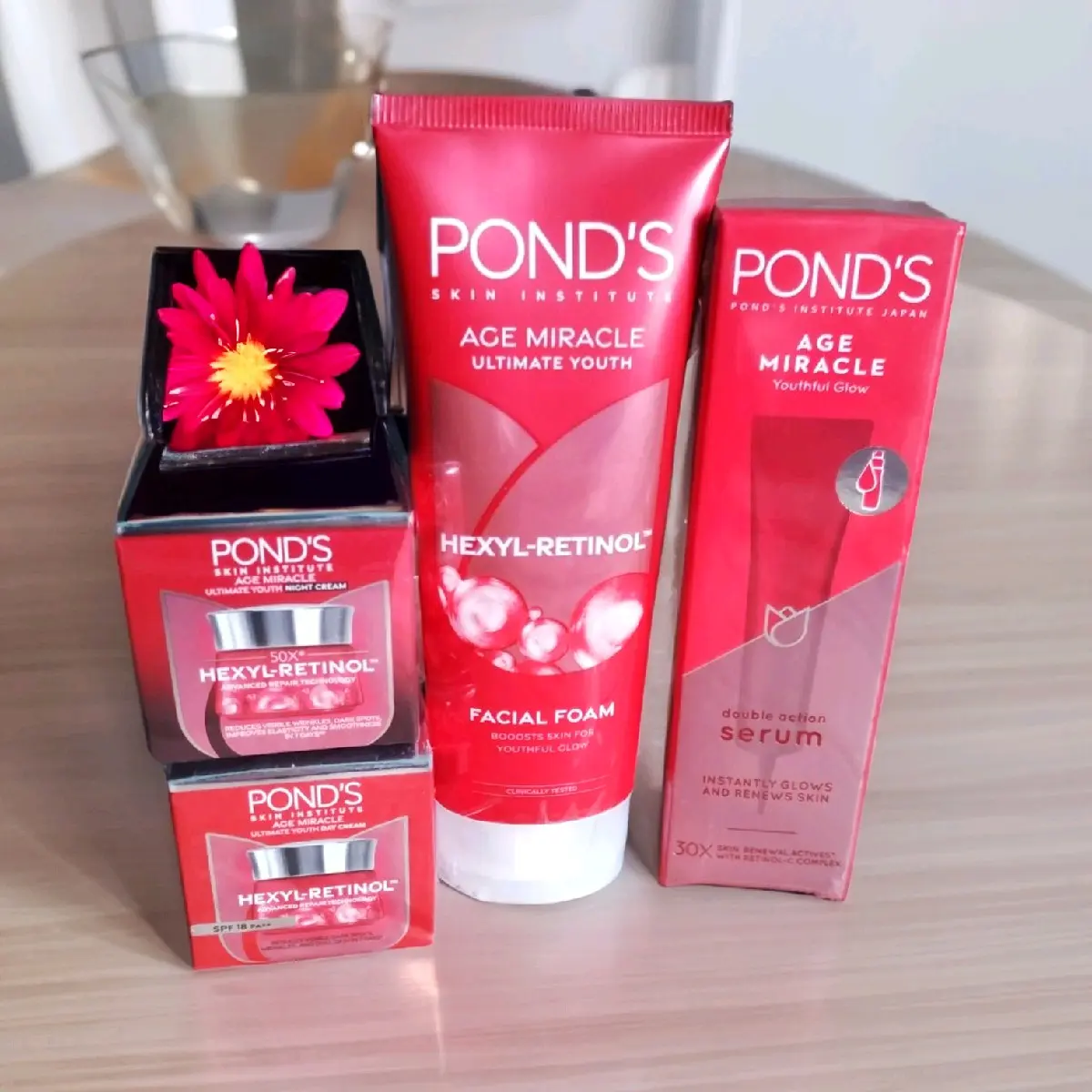 Paket hemat Ponds age miracle anti aging day night cream + facial foam + serum