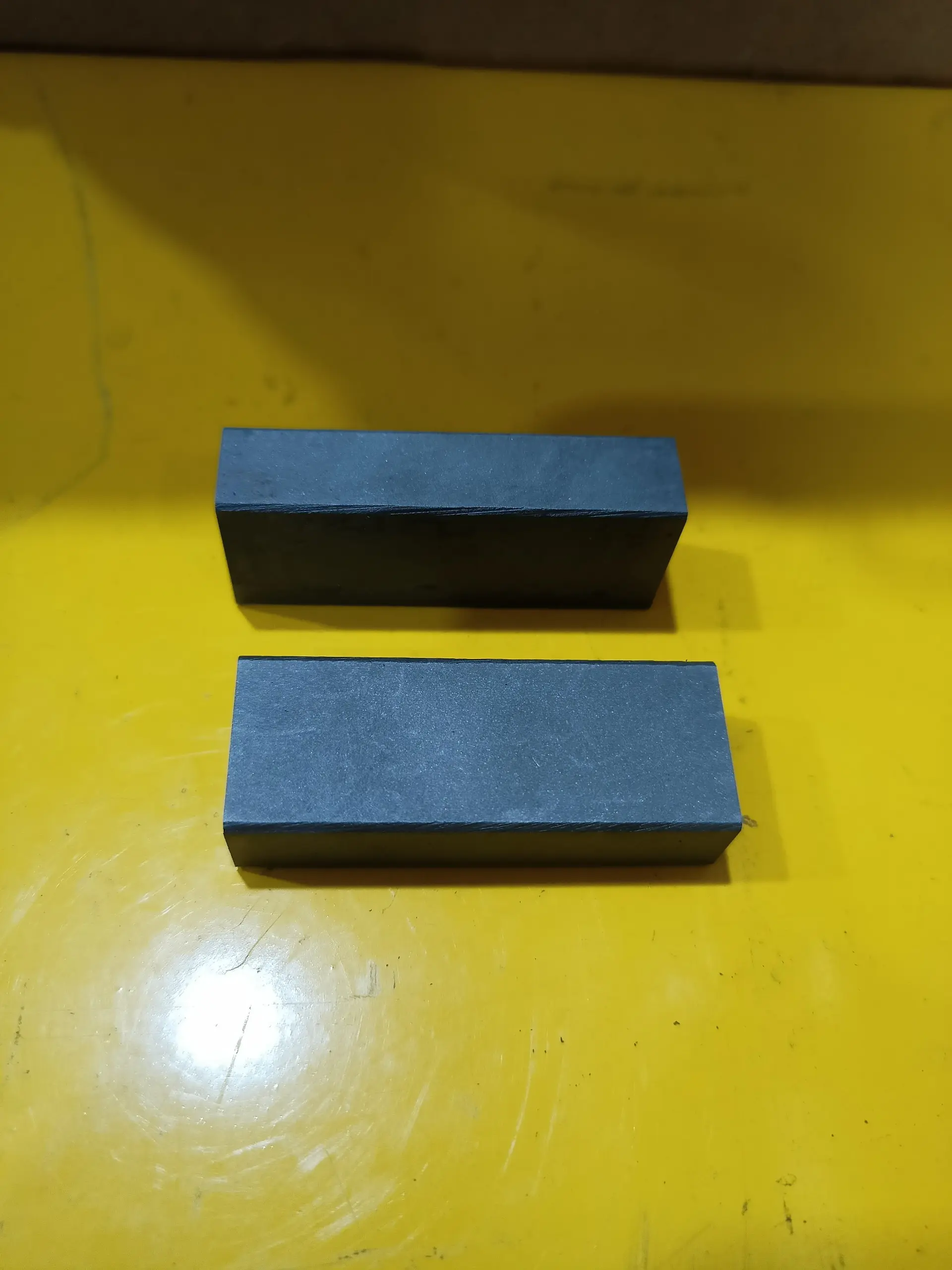 HỢP KIM NGHIỀN ĐÁ D20 VÀ D30/ 1 MẢNH