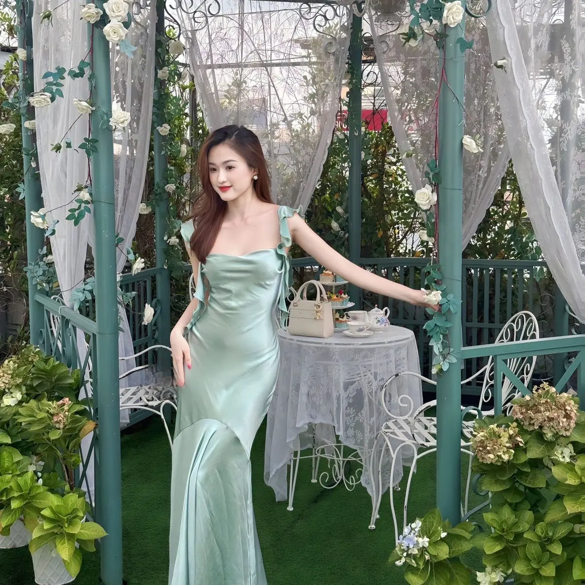 đầm lụa lưu ly dress cổ đổ tay bèo dáng xoè đuôi cá