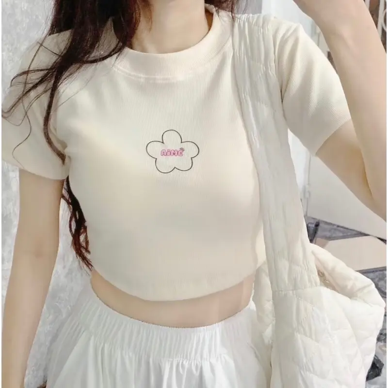 Áo croptop tay ngắn Aimé thêu xinh xắn thời trang nữ 2024