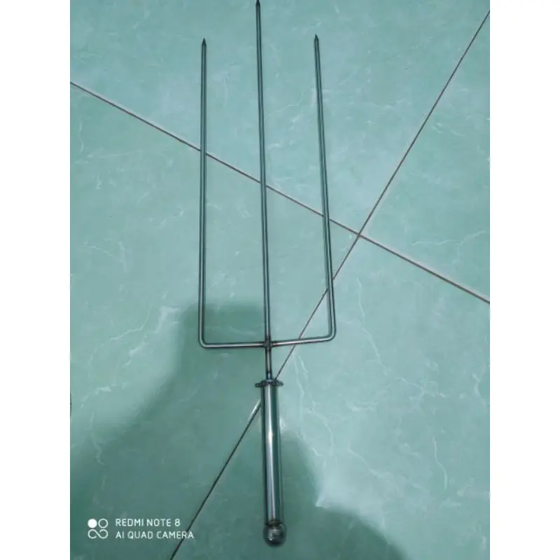 xiên nướng gà vịt xiên 3 chãng dùng cho máy nướng thịt và dùng tay 2