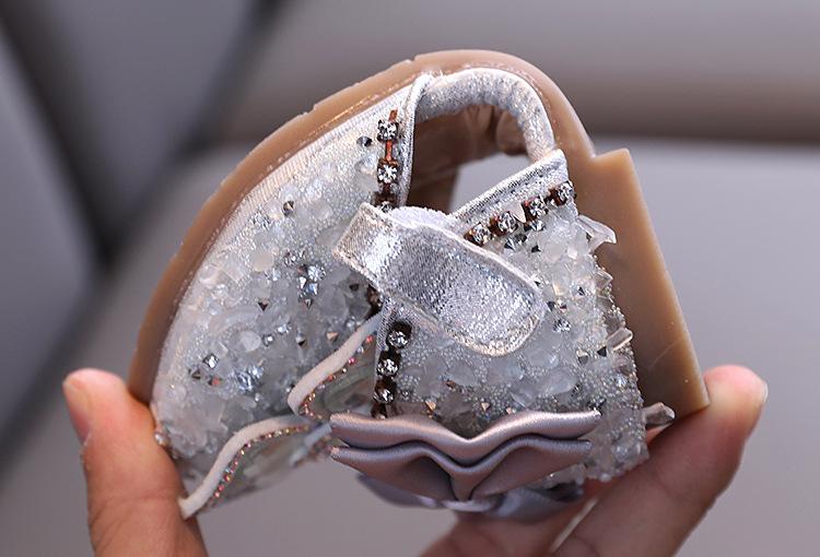 Product Introduction of Party Summer New Rhinestone Butterfly Soft-Soled Girls Sandals Princess Shoes Children's Shoes Spring Girl Leather Shoes 18