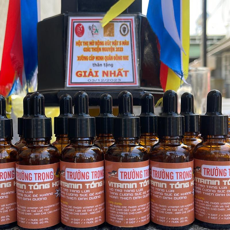  Nước uống cho chim cảnh VITAMIN Trưởng Trọng HỖ TRỢ TĂNG LỬA  TĂNG CƯỜNG SỨC ĐỀ KHÁNG  HOÀN THIỆN DINH DƯỠNG 